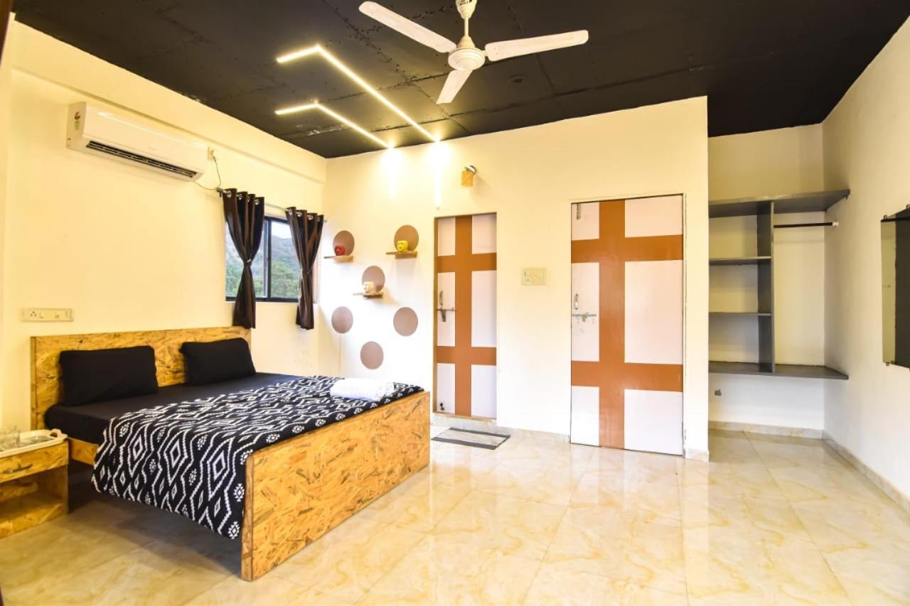 Empyrean Stay Ll 3Bhk Ll Black Horse Villa Ll Ac Ll Private Pool Ll Wifi II Lux Ll Lonavala Exterior photo